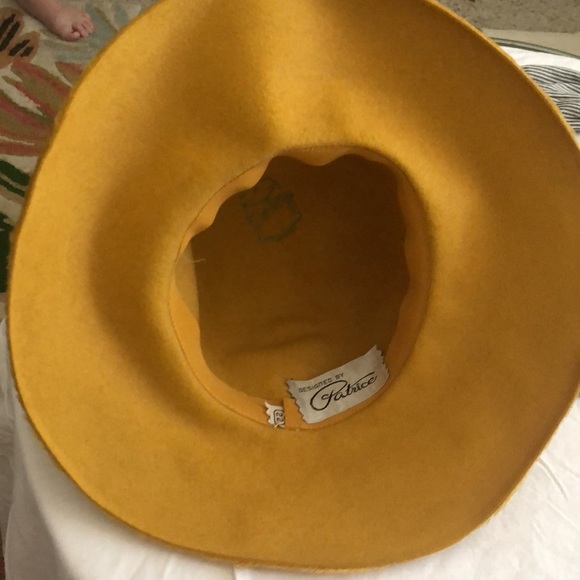 Patrice Fluffy felt vintage brimmed bucket hat with ribbon bow - Picture 3 of 7